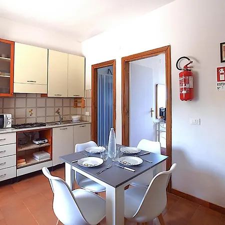 Lägenhet 1 Bedroom Cozy In Sparvasile Cittadella del Capo