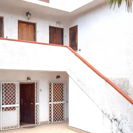 1 Bedroom Cozy In Sparvasile