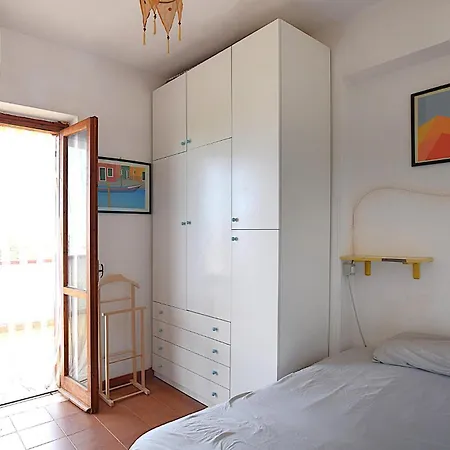 1 Bedroom Cozy In Sparvasile *